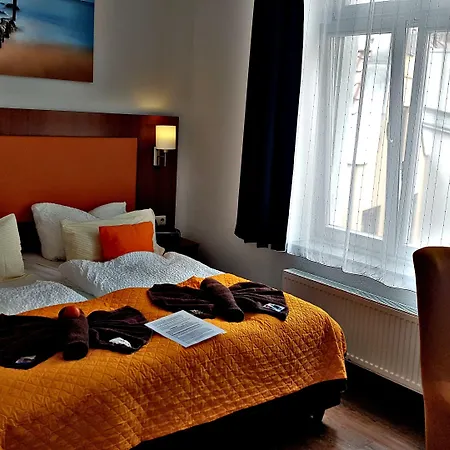 Отель Amber Altstadt 3*