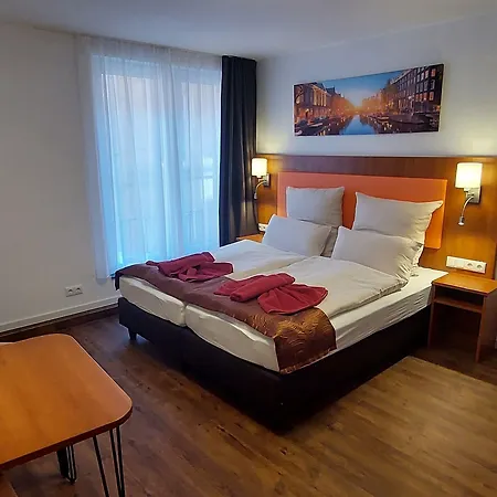 Отель Amber Altstadt Штральзунд