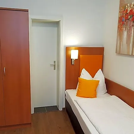 Amber Altstadt Hotell 3*