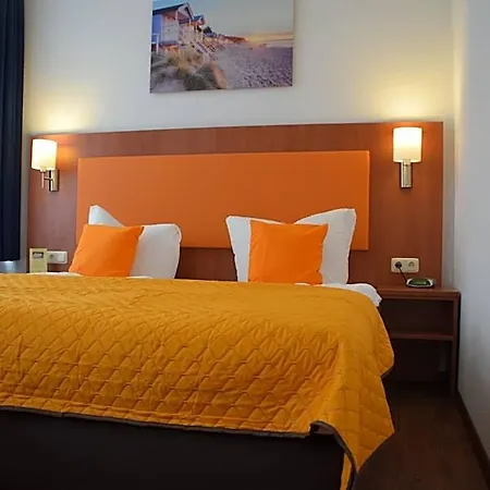 Amber Altstadt 3*