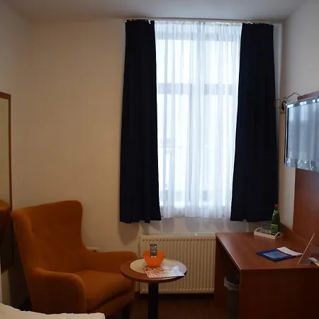 Amber Altstadt 3* Штральзунд